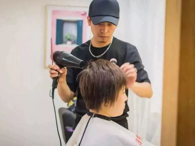 伟大的巴克·霍华德 视频缩略图