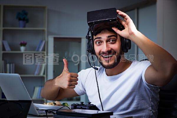 10尺空间 视频海报