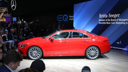 伤物语 -历与吸血鬼 视频缩略图