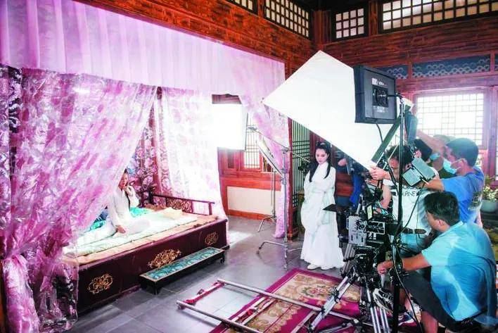 依兰爱情故事 视频缩略图