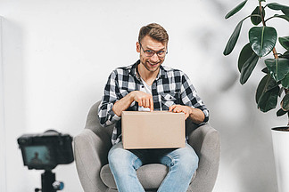 一枝梅 视频缩略图