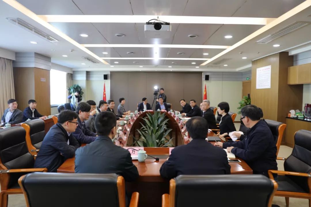 元首与引诱者 视频缩略图