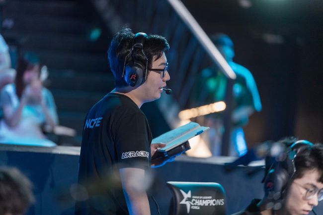 “醉”佳导演 视频缩略图