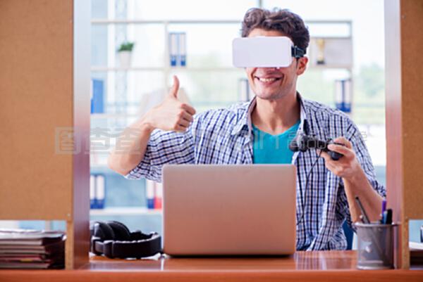 伊克巴尔之超级芯片 视频缩略图