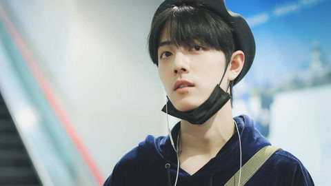 会长的贴身校花 视频缩略图