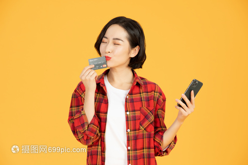 27套礼服 视频缩略图