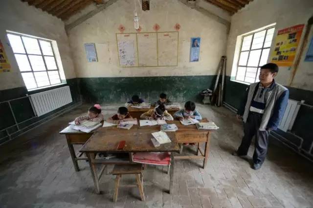 MR73左轮枪 视频缩略图