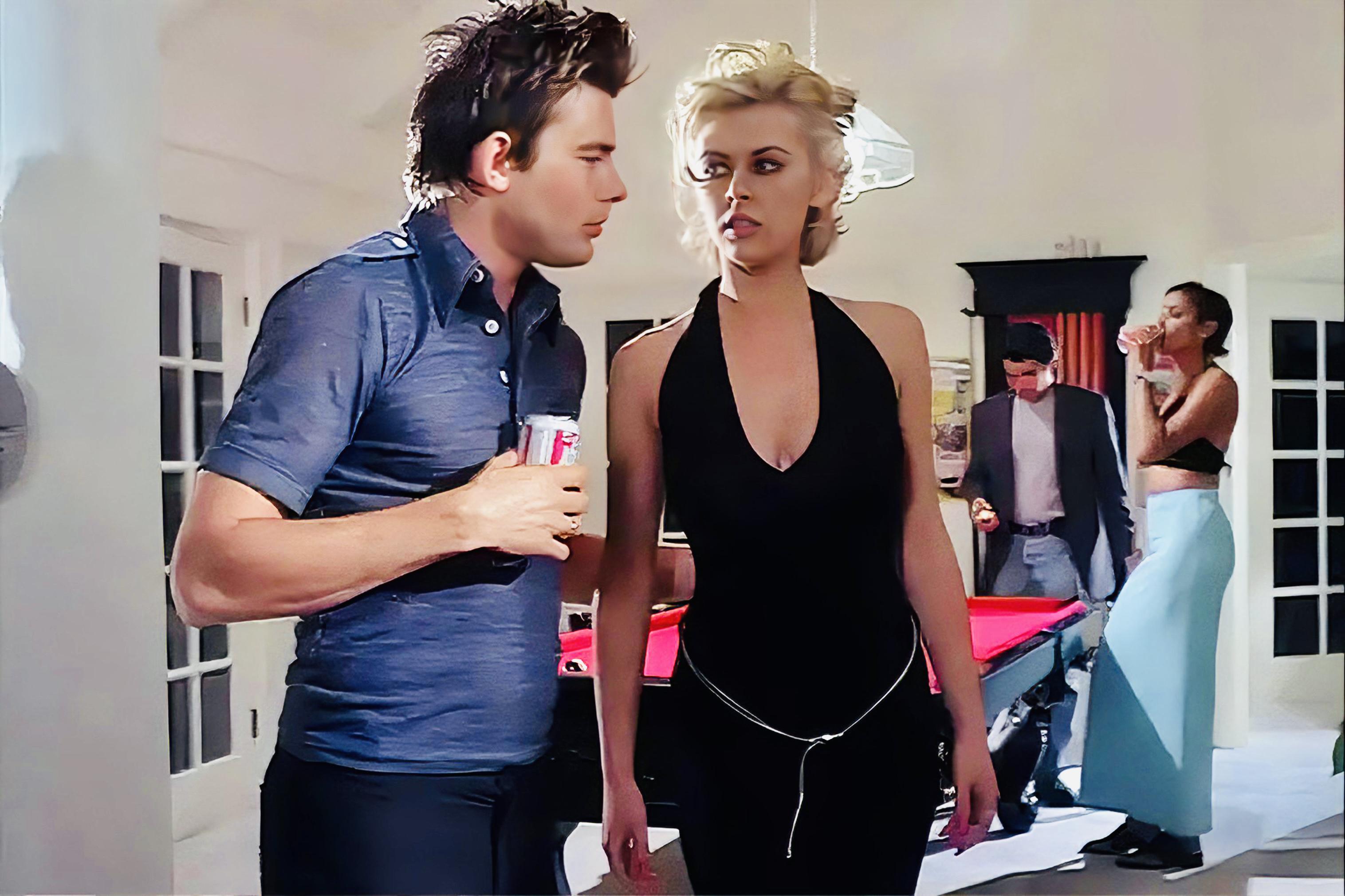 低俗喜剧 视频缩略图