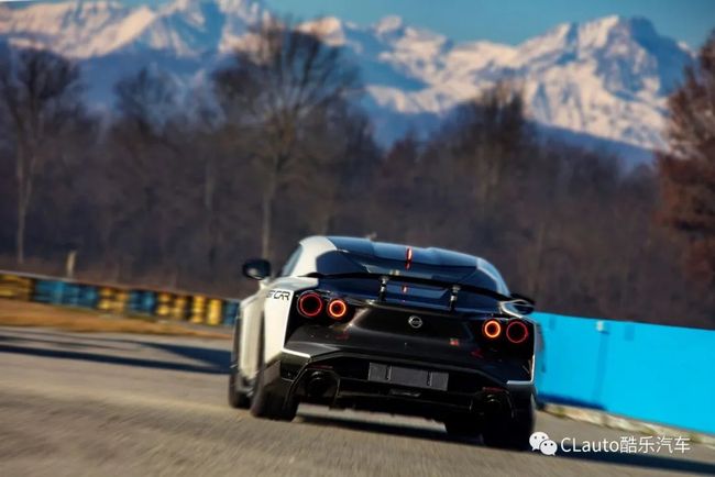 一个叫阿宝的男孩 视频缩略图