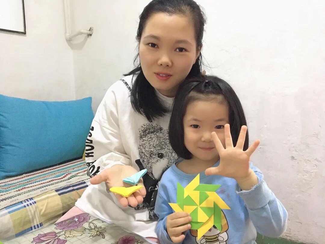 50英尺高的女人（原声版） 视频缩略图