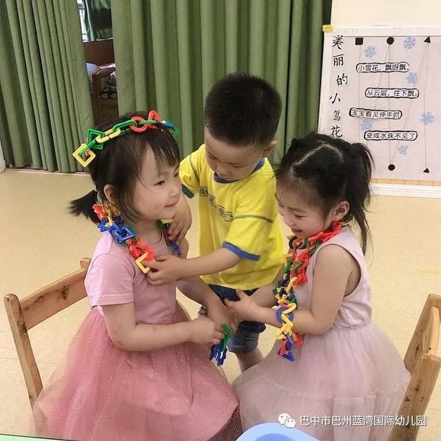 假面骑士联手出击驰骑与铠武电影大战全力出击 视频缩略图