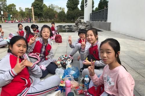 2012来了 视频缩略图