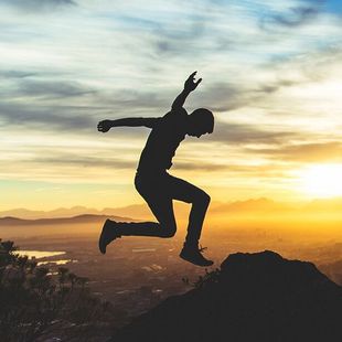 值得怀念的青春 视频缩略图