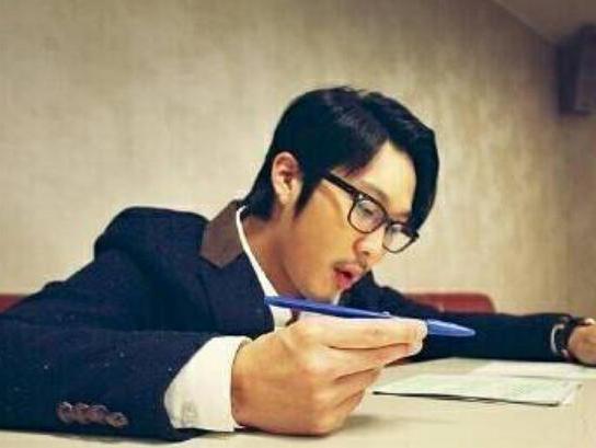 傻哥的逆袭 视频缩略图