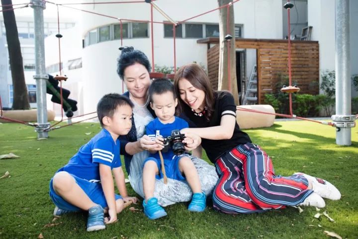 不亲密朋友 视频缩略图