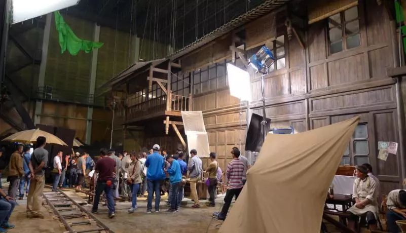 会长的贴身校花 视频缩略图