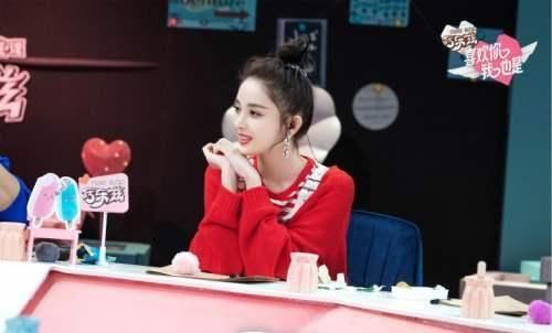 伊丽莎 施莱辛 不同的动物 视频缩略图