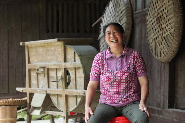 不亲密朋友 视频缩略图