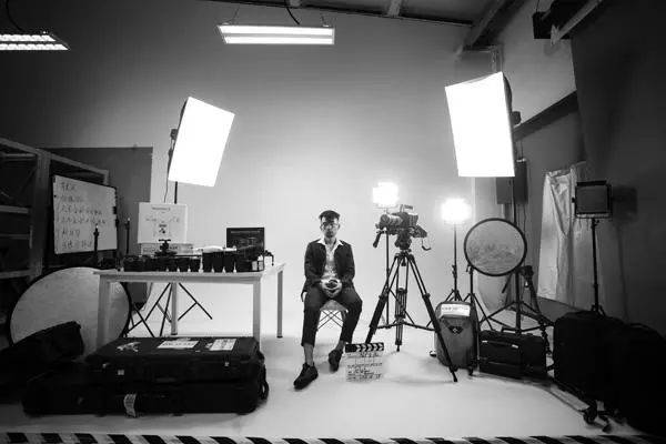 007之女王密使 视频缩略图