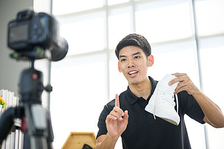 假戏真作 视频缩略图