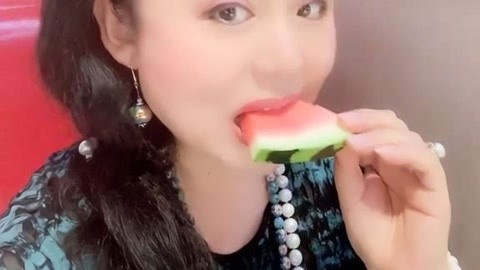 僵尸100：在成为僵尸前要做的100件事 视频缩略图