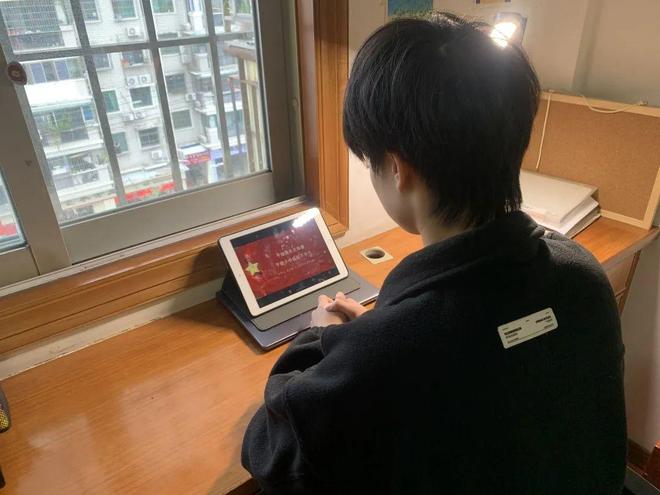 一根神棍 视频缩略图