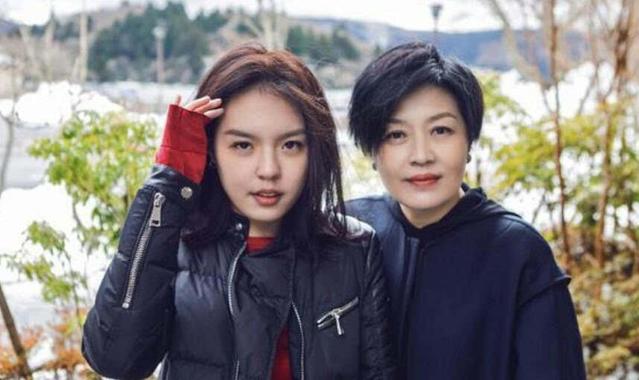 一个人的冬天 视频缩略图