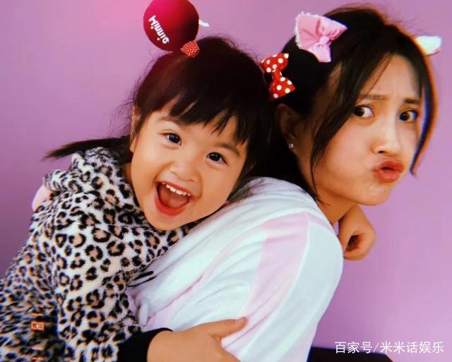 2025： Blood, White & Blue 视频海报