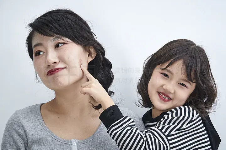 你不是我 视频缩略图