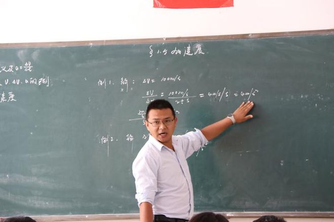 007之你死我活 视频缩略图