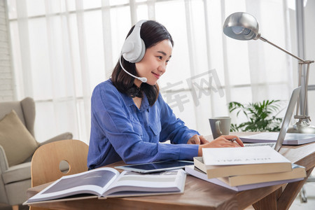 一个人的冬天 视频缩略图