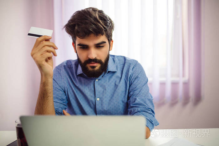 侏罗纪游戏：灭绝 视频缩略图