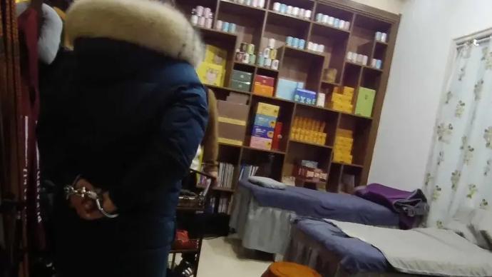 偷拍的录像带 视频缩略图